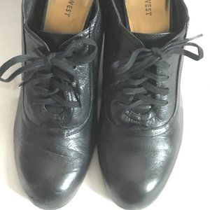 Nine West lace up pumps